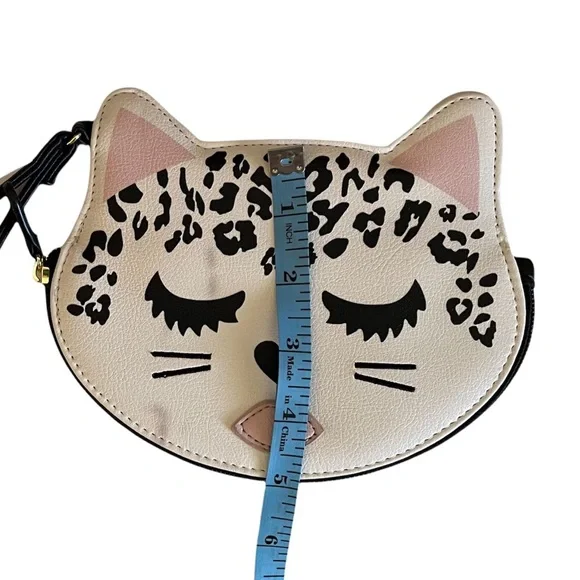 ❌ SOLD ❌ Luv Betsey Johnson Coin Purse Wristlet Kitty Leopard - Picture 6 of 6